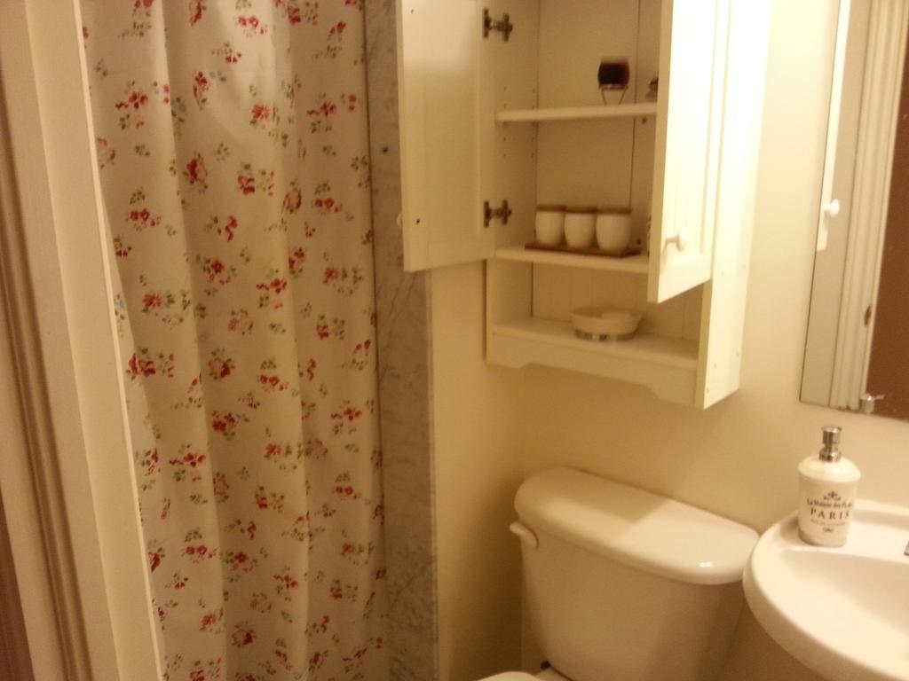 Maria'S Homestay Thornhill Chambre photo