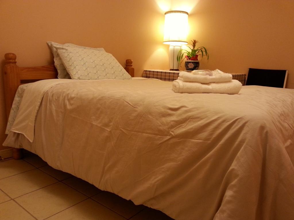 Maria'S Homestay Thornhill Chambre photo